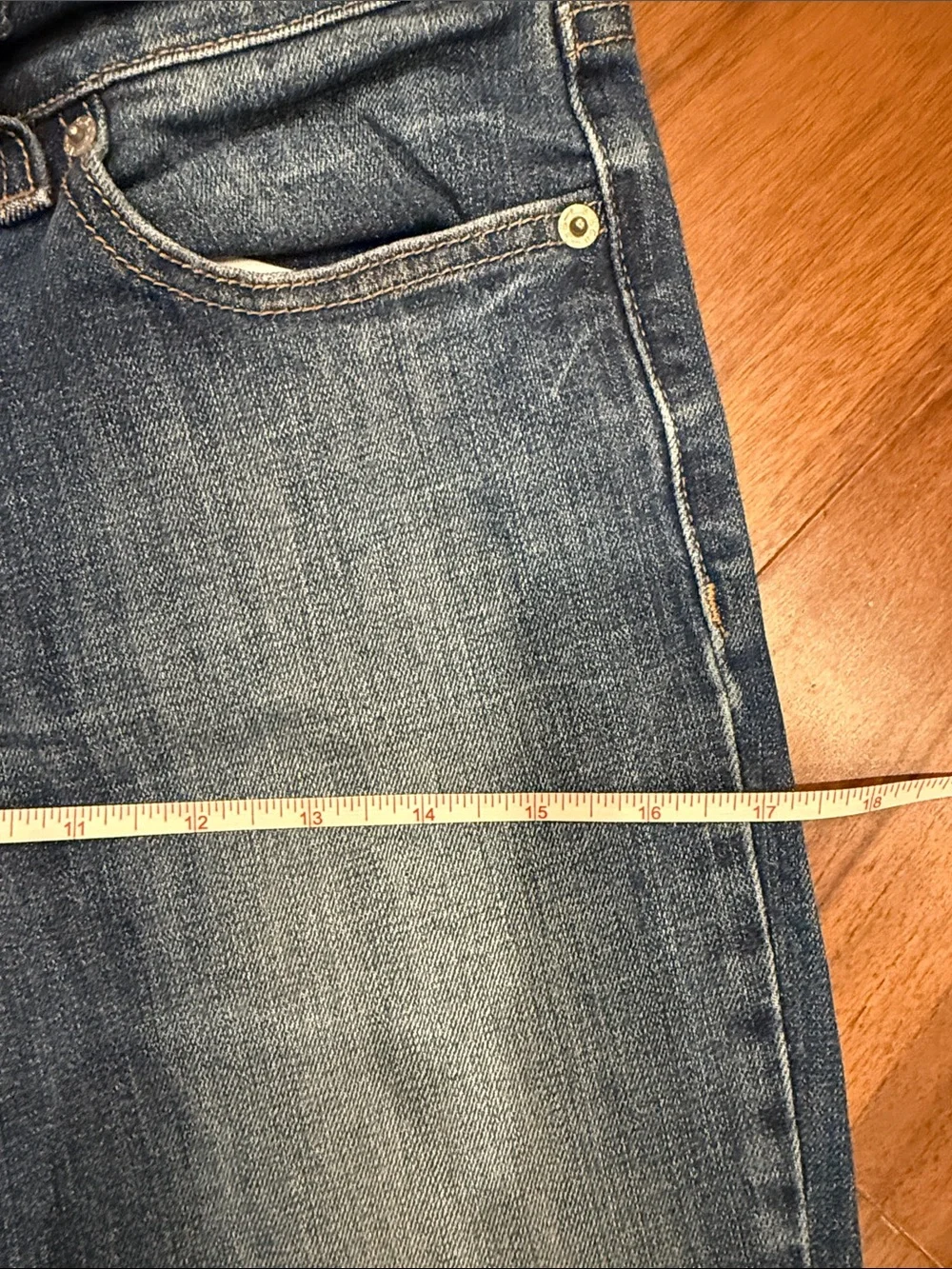 Levi's Women's Skinny Jeans in Faded Blue Wash